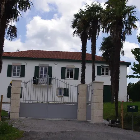 Bed & Breakfast Maison Latchueta *